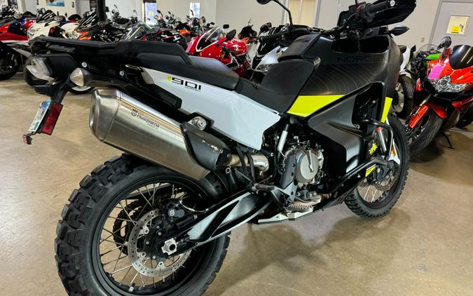 2022 Husqvarna Norden 901