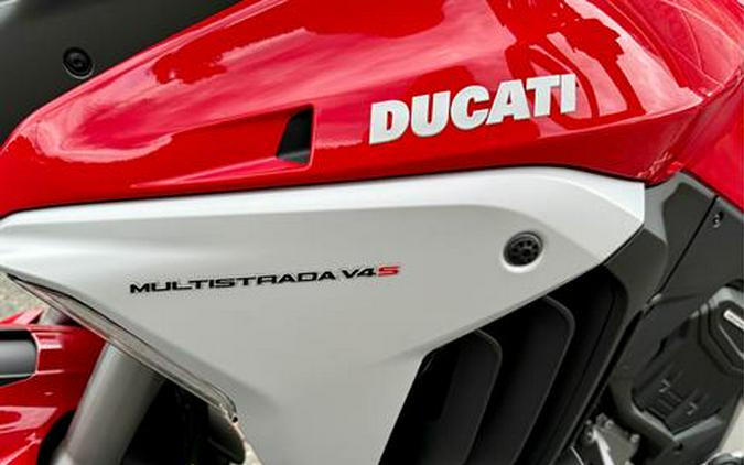 2024 Ducati Multistrada V4 S Travel & Radar Spoked Wheels