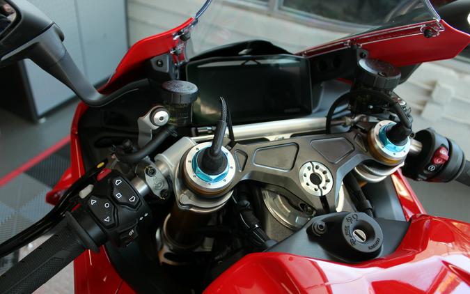 2025 Ducati Panigale V4 S