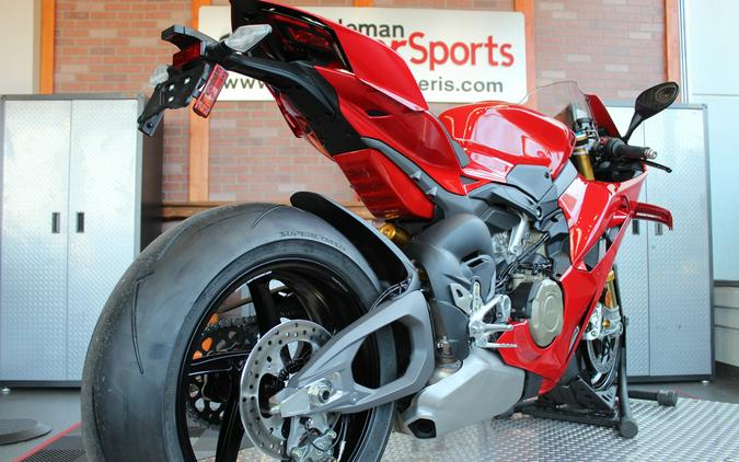 2025 Ducati Panigale V4 S