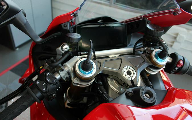 2025 Ducati Panigale V4 S