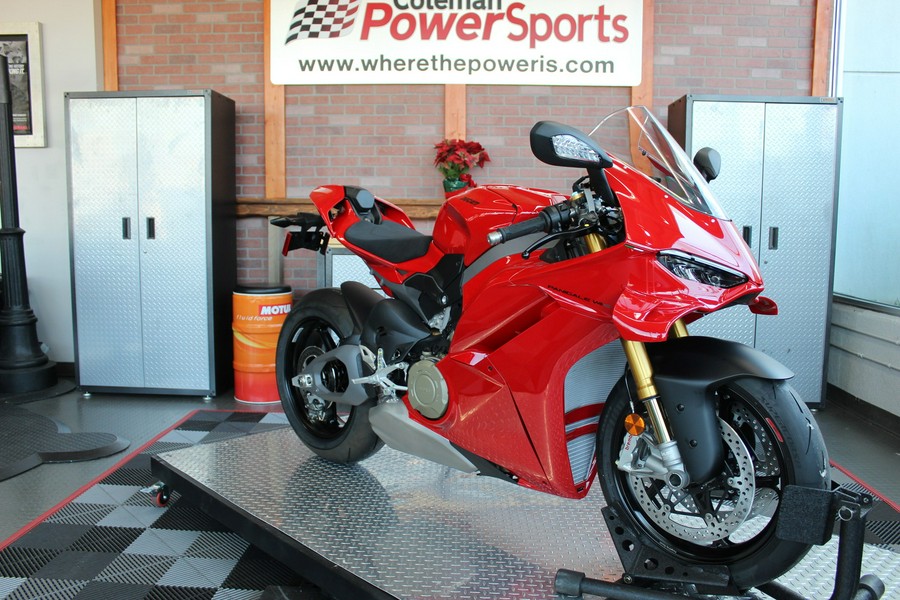2025 Ducati Panigale V4 S