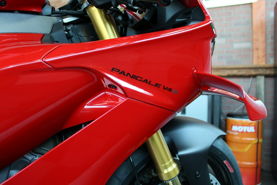 2025 Ducati Panigale V4 S