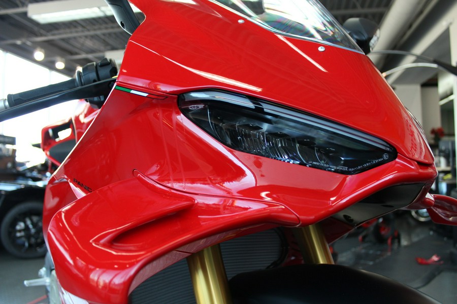 2025 Ducati Panigale V4 S