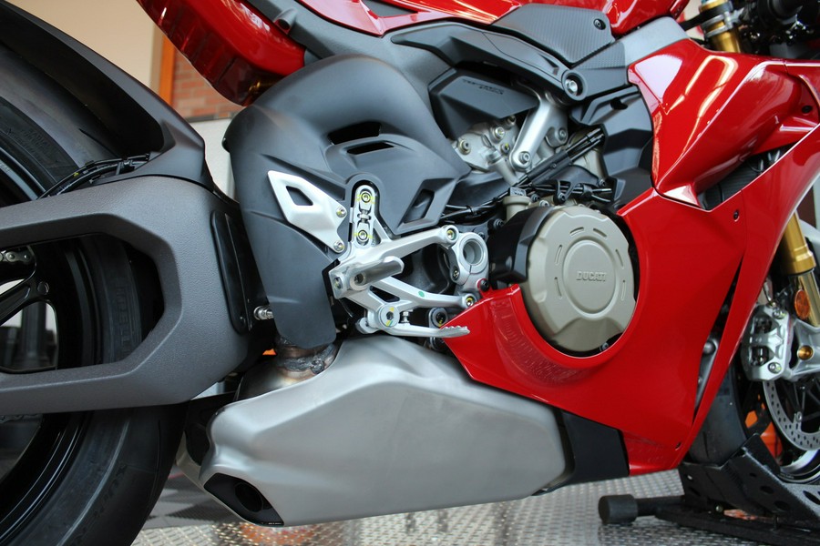 2025 Ducati Panigale V4 S