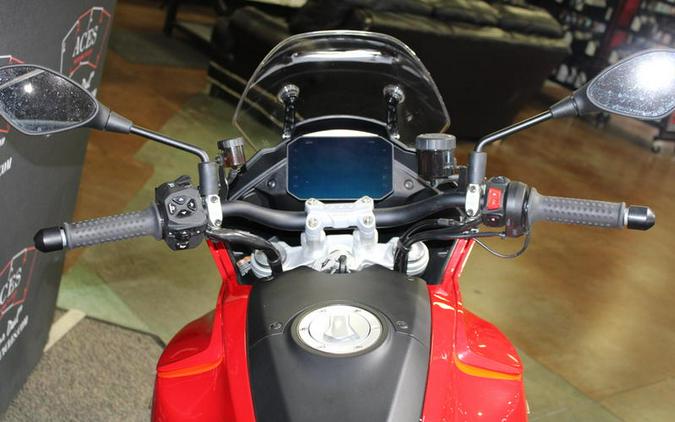 2023 Moto Guzzi V100 Mandello