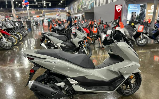 2025 Honda PCX ABS