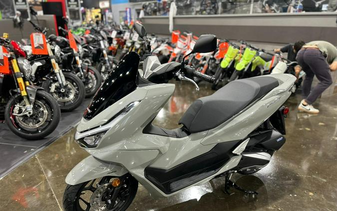 2025 Honda PCX ABS