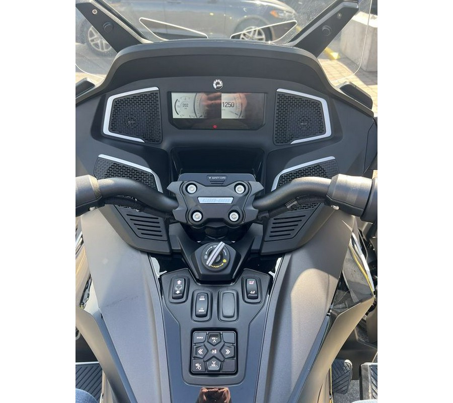 2023 Can-Am® Spyder RT Limited Platine Wheels