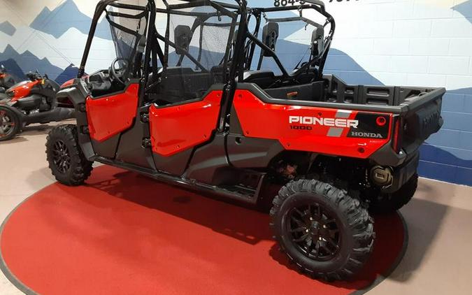 2023 Honda® Pioneer 1000-6 Deluxe Crew