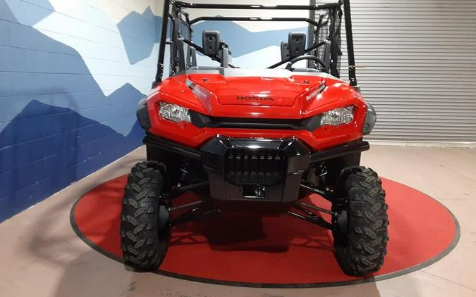 2023 Honda® Pioneer 1000-6 Deluxe Crew