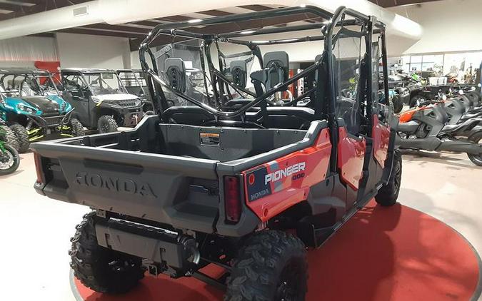 2023 Honda® Pioneer 1000-6 Deluxe Crew