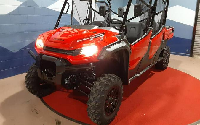 2023 Honda® Pioneer 1000-6 Deluxe Crew