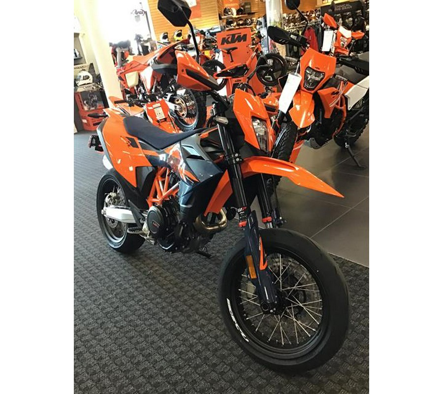 2026 KTM 690 SMC R