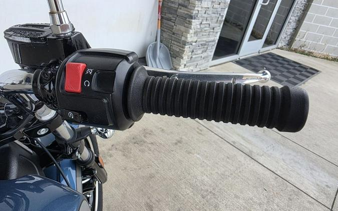 2021 Indian Motorcycle® Scout® ABS Icon Blue Slate Metallic/Cobra Silver