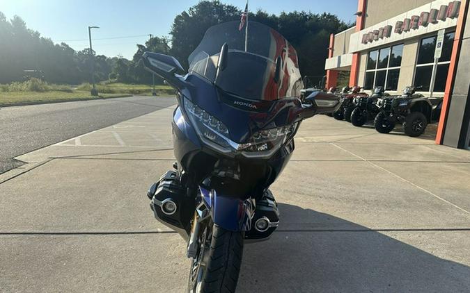 2018 Honda Gold Wing Tour Pearl Hawkseye Blue Tour Candy Ardent Red