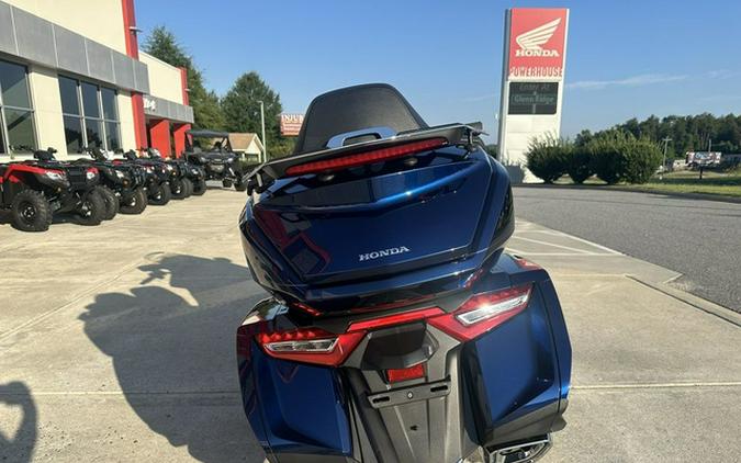 2018 Honda Gold Wing Tour Pearl Hawkseye Blue Tour Candy Ardent Red