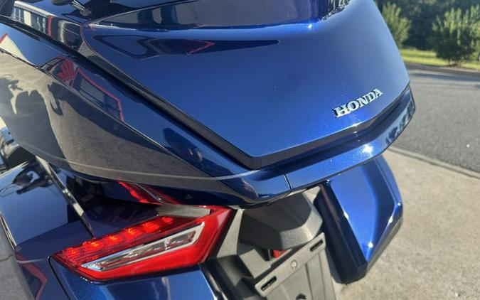 2018 Honda Gold Wing Tour Pearl Hawkseye Blue Tour Candy Ardent Red