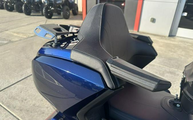 2018 Honda Gold Wing Tour Pearl Hawkseye Blue Tour Candy Ardent Red