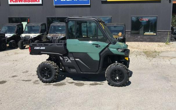 2026 Can-Am® Defender DPS CAB HD10