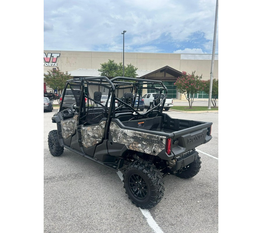 2025 Honda Pioneer 1000-6 Crew Deluxe