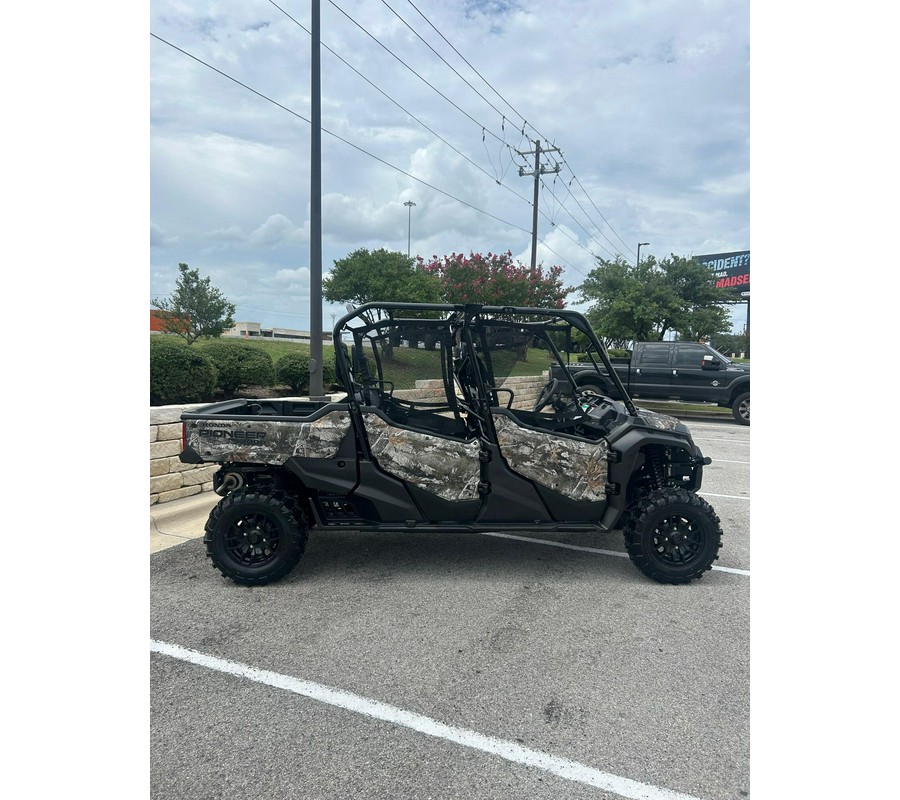 2025 Honda Pioneer 1000-6 Crew Deluxe