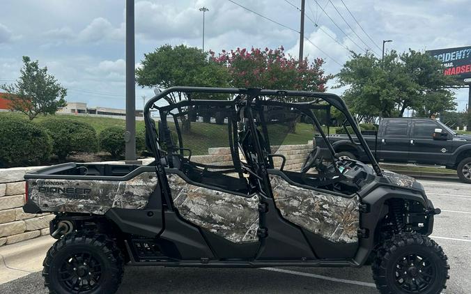 2025 Honda Pioneer 1000-6 Crew Deluxe