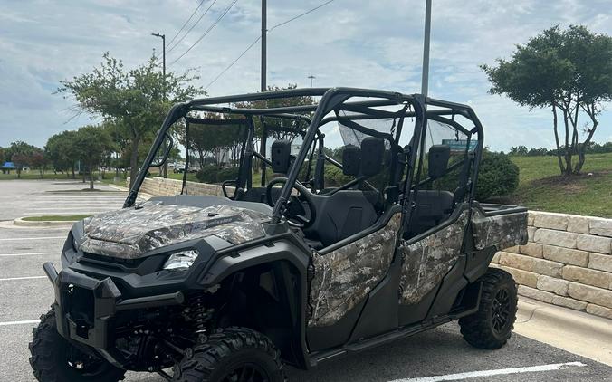 2025 Honda Pioneer 1000-6 Crew Deluxe