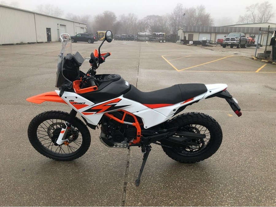 2026 KTM Adventure 390 R