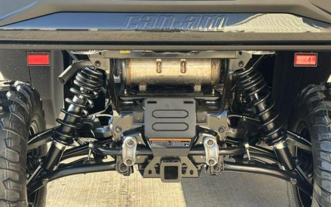 2026 Can-Am Defender XT CAB HD11