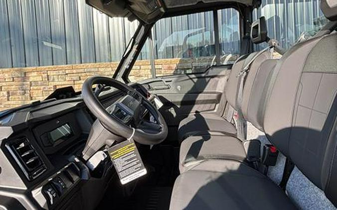 2026 Can-Am Defender XT CAB HD11