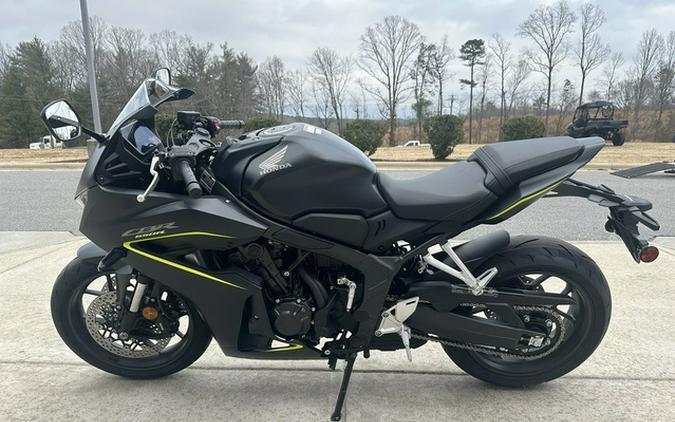 2026 Honda CBR650R E-Clutch