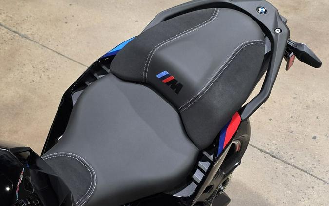 2026 BMW M 1000 XR