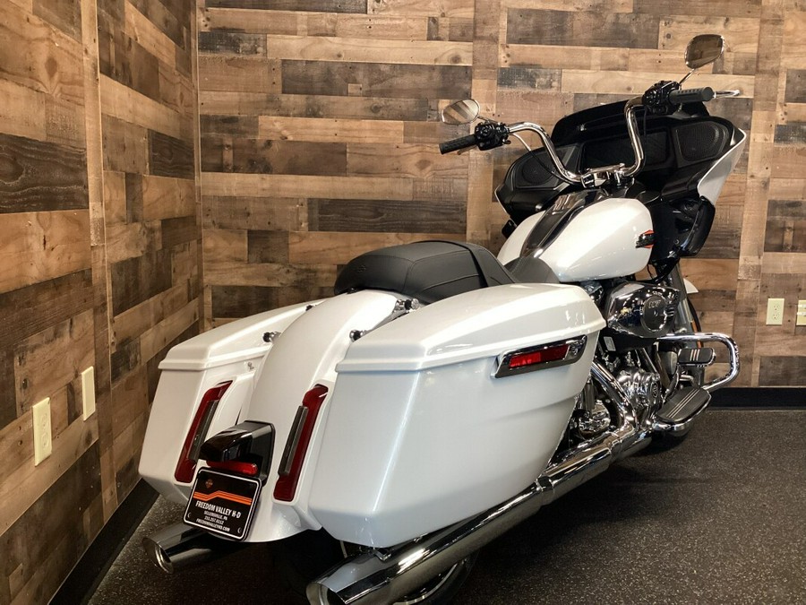 2024 Harley-Davidson Road Glide® White Onyx Pearl FLTRX