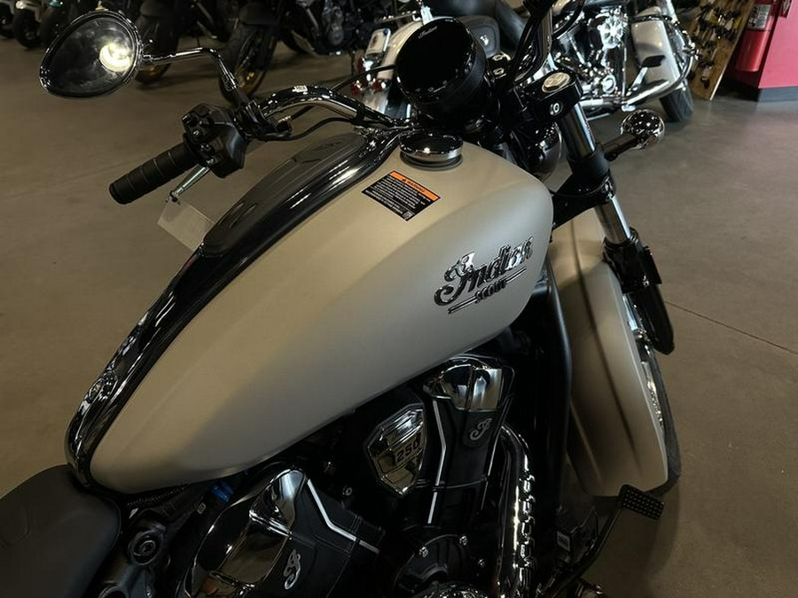 2025 Indian Motorcycle® Scout® Classic Limited +Tech Silver Quartz Smoke