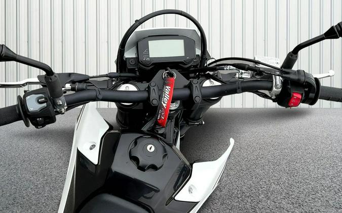 2025 Suzuki DR-Z 4SM Base