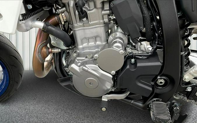 2025 Suzuki DR-Z 4SM Base