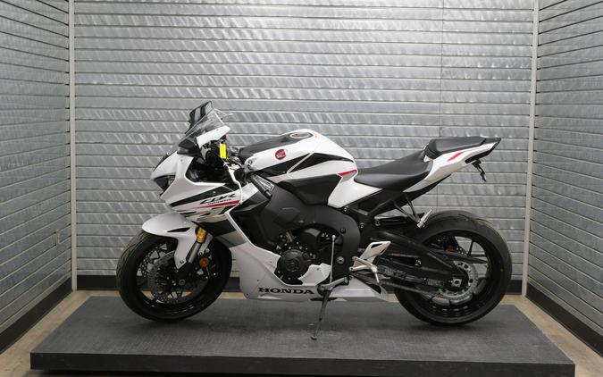 2026 HONDA CBR1000R
