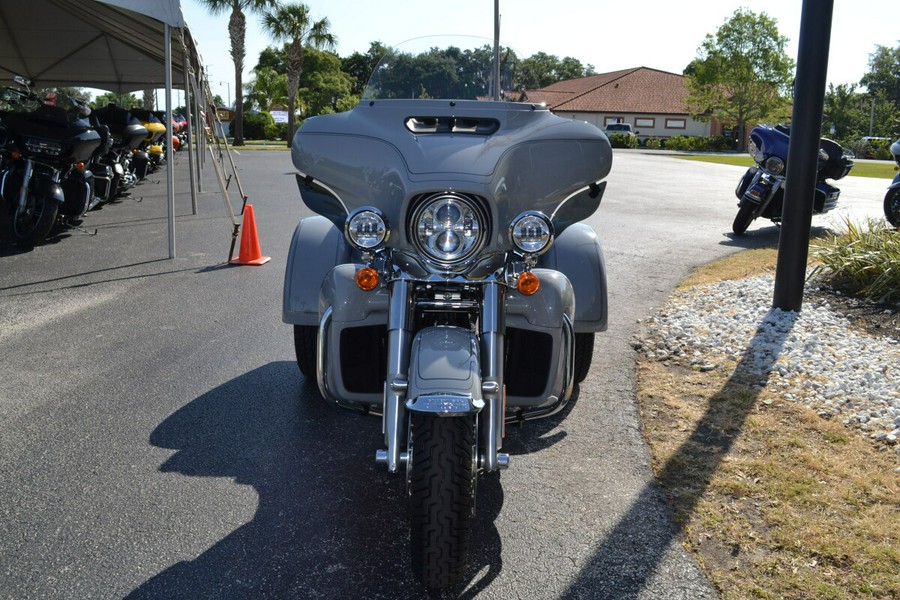 2024 Harley-Davidson Tri Glide Ultra Billiard Gray - FLHTCUTG