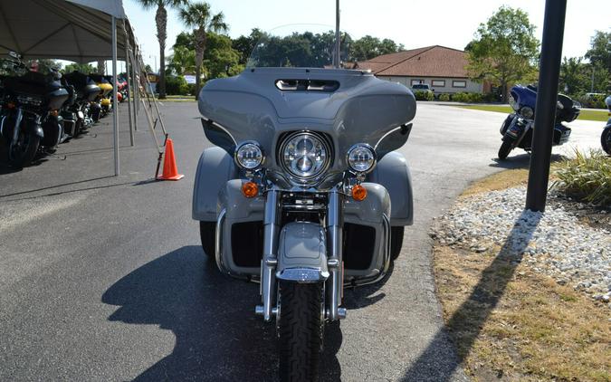 2024 Harley-Davidson Tri Glide Ultra Billiard Gray - FLHTCUTG