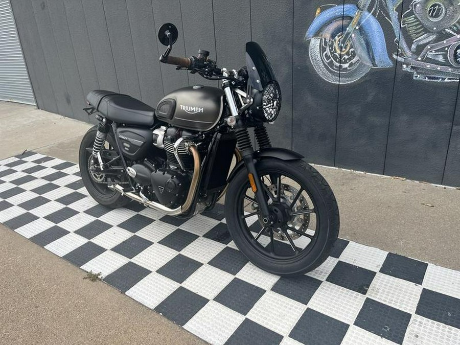 2022 Triumph Street Twin Matte Ironstone