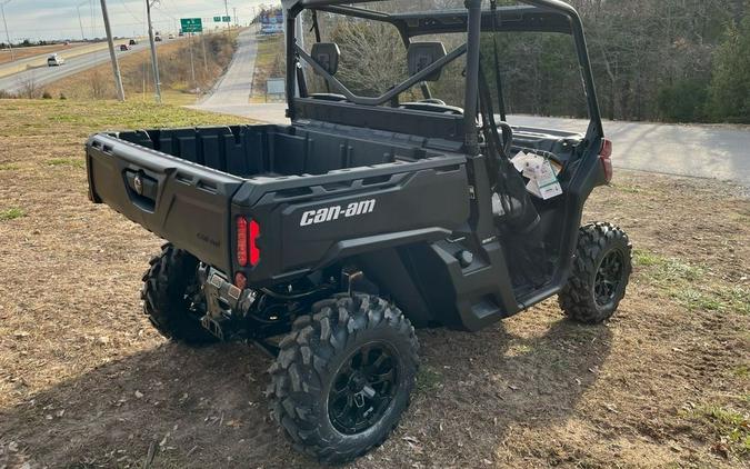 2024 Can-Am® Defender DPS HD10