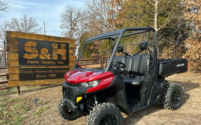 2024 Can-Am® Defender DPS HD10