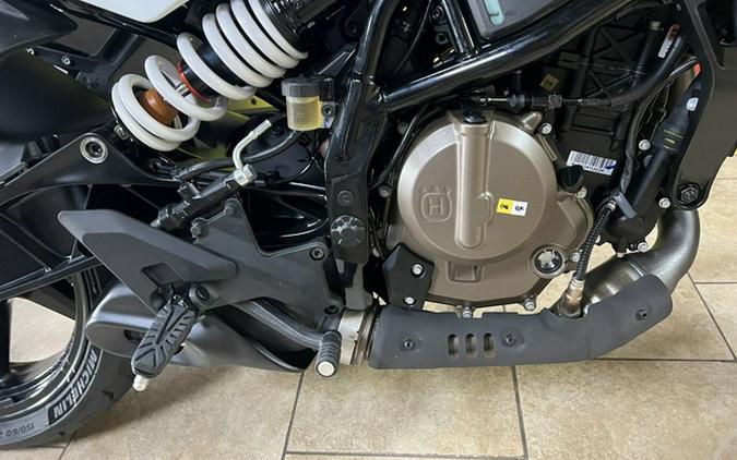 2024 Husqvarna VITPILEN 401