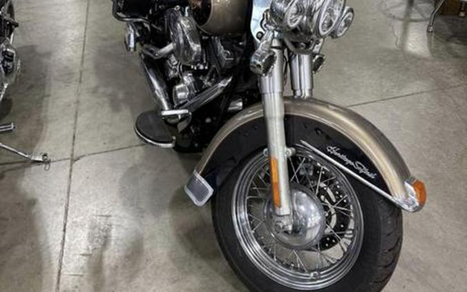 2005 Harley-Davidson® FLSTC - Heritage Softail® Classic
