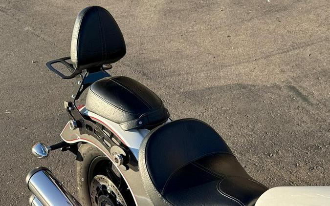 2020 Indian Motorcycle® SCOUT SIXTY, WHITE/TITANIUM MET, 49ST Sixty
