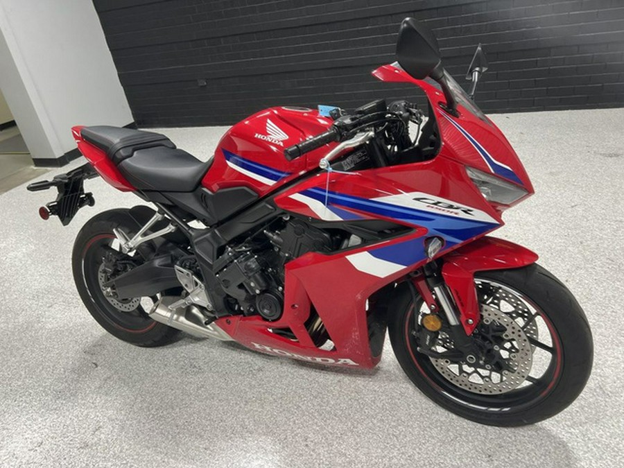 2025 Honda CBR650R E-Clutch