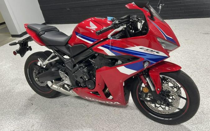 2025 Honda CBR650R E-Clutch