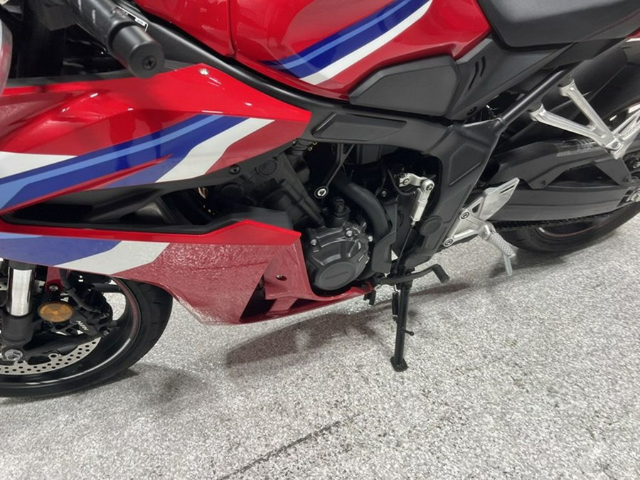 2025 Honda CBR650R E-Clutch
