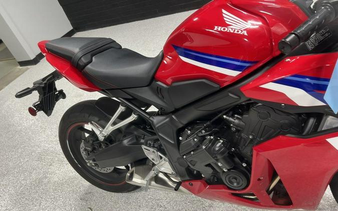 2025 Honda CBR650R E-Clutch